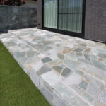 乱形石のデッキテラス