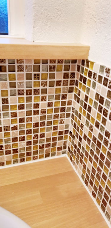 パヴェモザイクの来客用洗面所