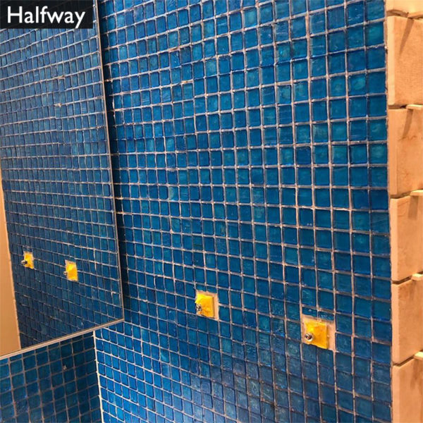 洗面所:モザイクタイルDIY