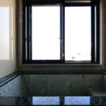 広々としたユニットバス