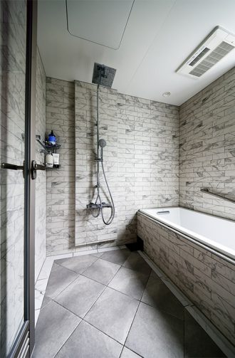 大理石調タイル張りシステムバス