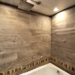 木目調タイルユニットバス