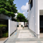 プライバシーを確保するお洒落な目隠しフェンス