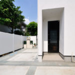 白を基調としたお洒落な外構デザイン