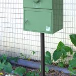 【海外事例】Standard グリーン(BS-G):ポール施工 戸建用 宅配ボックス「ブライズボックス」海外事例 Standard グリーン(BS-G):ポール施工