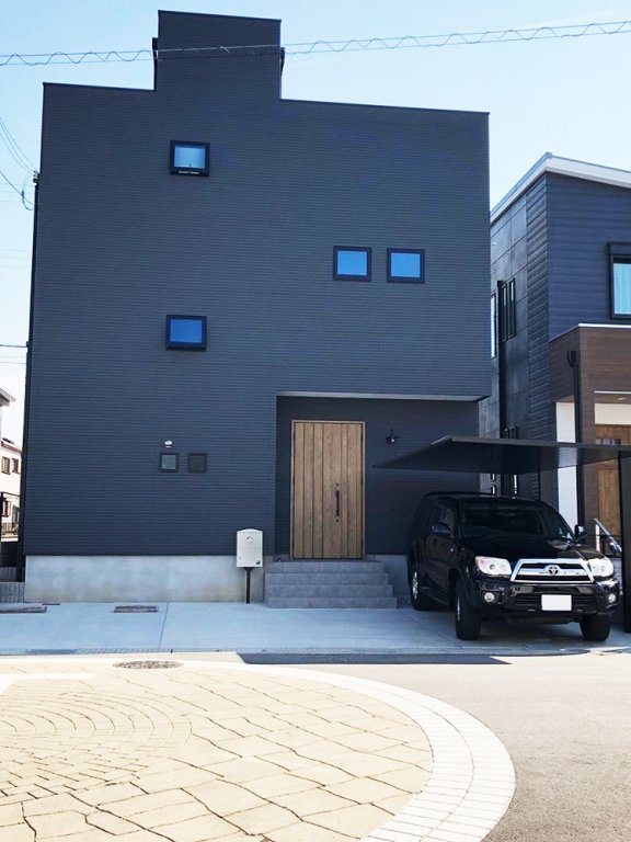 H様邸/Standard アイボリー(BS-Iv):ポール施工 H様邸/Standard アイボリー(BS-Iv):ポール施工