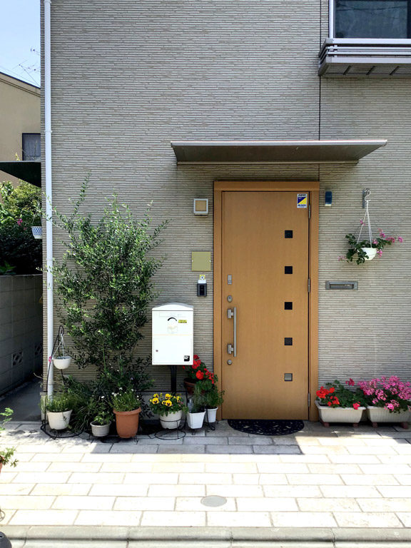 H様邸／Standard アイボリー（BS-Iv）：ポール施工