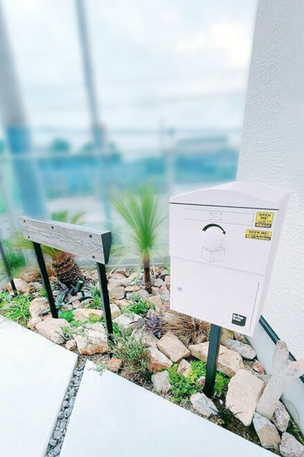 ロックガーデン×宅配ボックス Brizebox Standard アイボリー