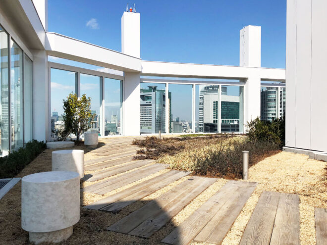 集合住宅屋上・施工例:エステックウッド・ガーデン枕木