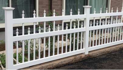 オーナメンタルピケットフェンス