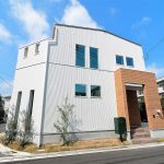 株式会社ジェネシス施工物件／Large ダークグリーン（BL-DG）：ポール施工