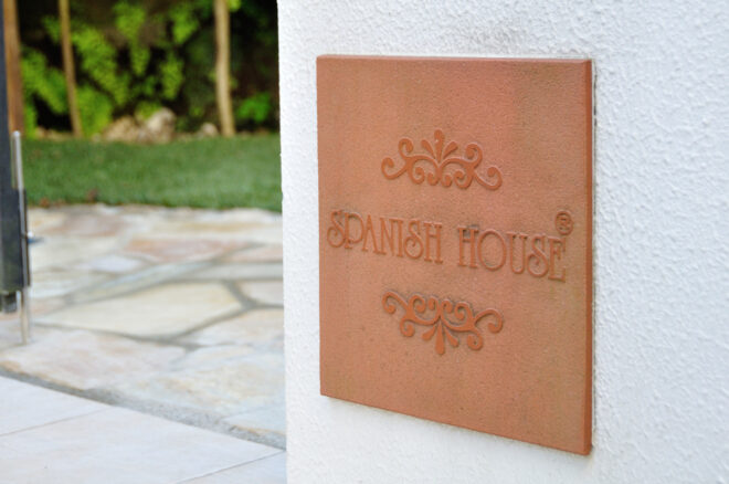 ディズニーシーからインスピレーションされた南欧風エクステリアリノベーション