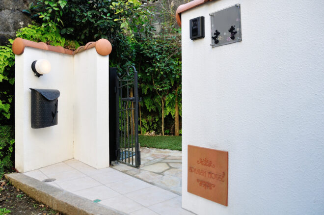 ディズニーシーからインスピレーションされた南欧風エクステリアリノベーション