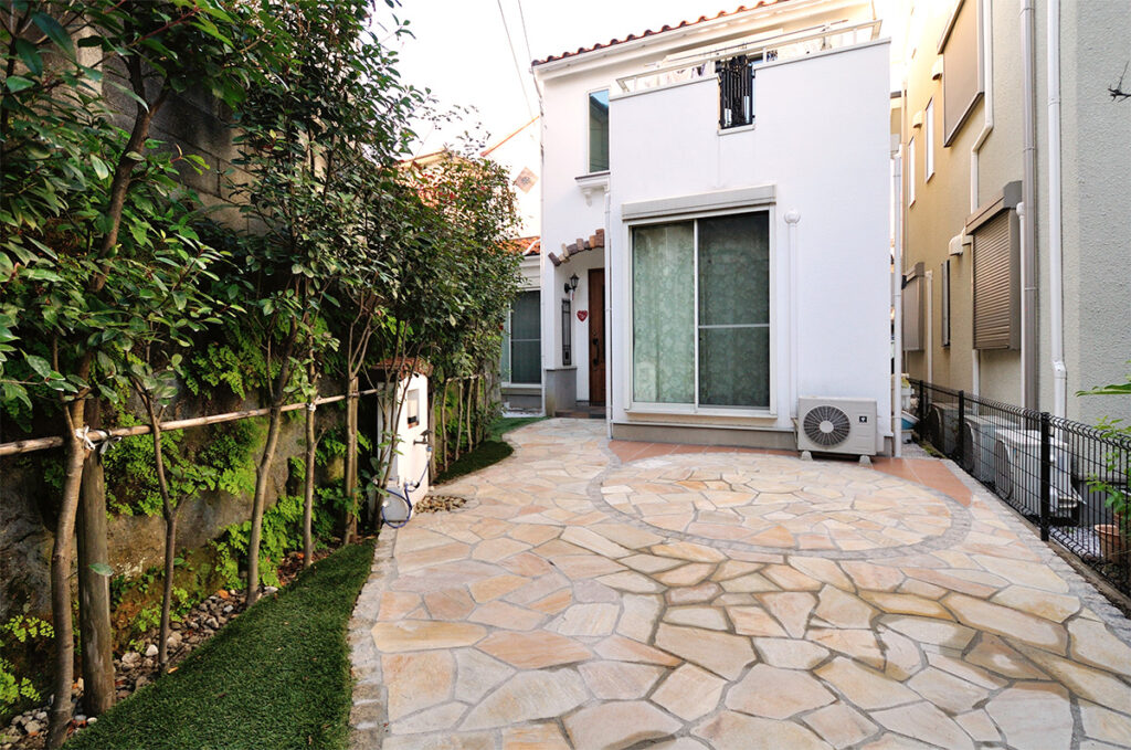 ディズニーシーからインスピレーションされた南欧風エクステリアリノベーション